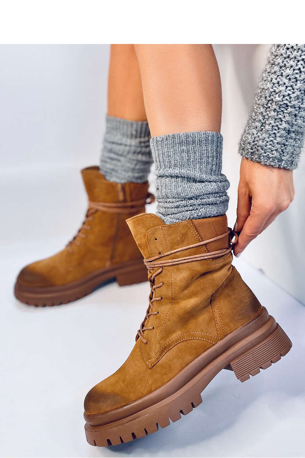 DESFOR CAMEL lug boots on a cleated sole - Inello