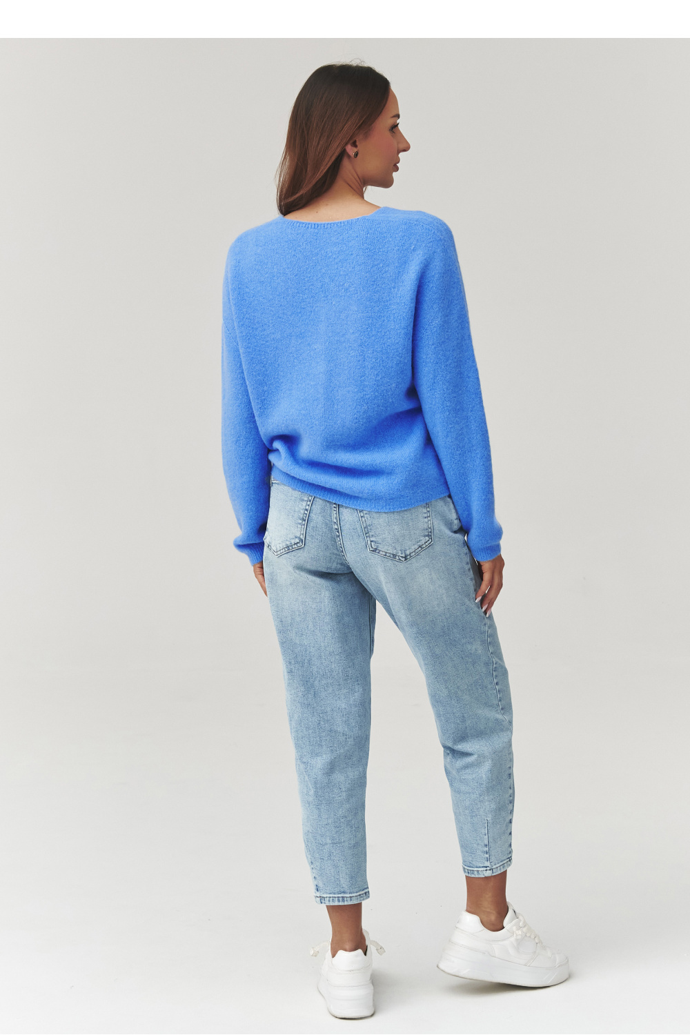 Sweter Damski Model C38 Blue Jeans - Makadamia