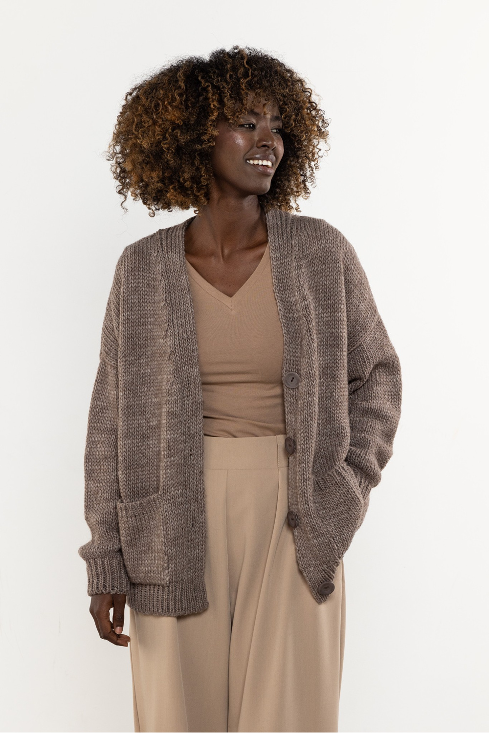 Sweter Damski Model A756 Mocca - awama