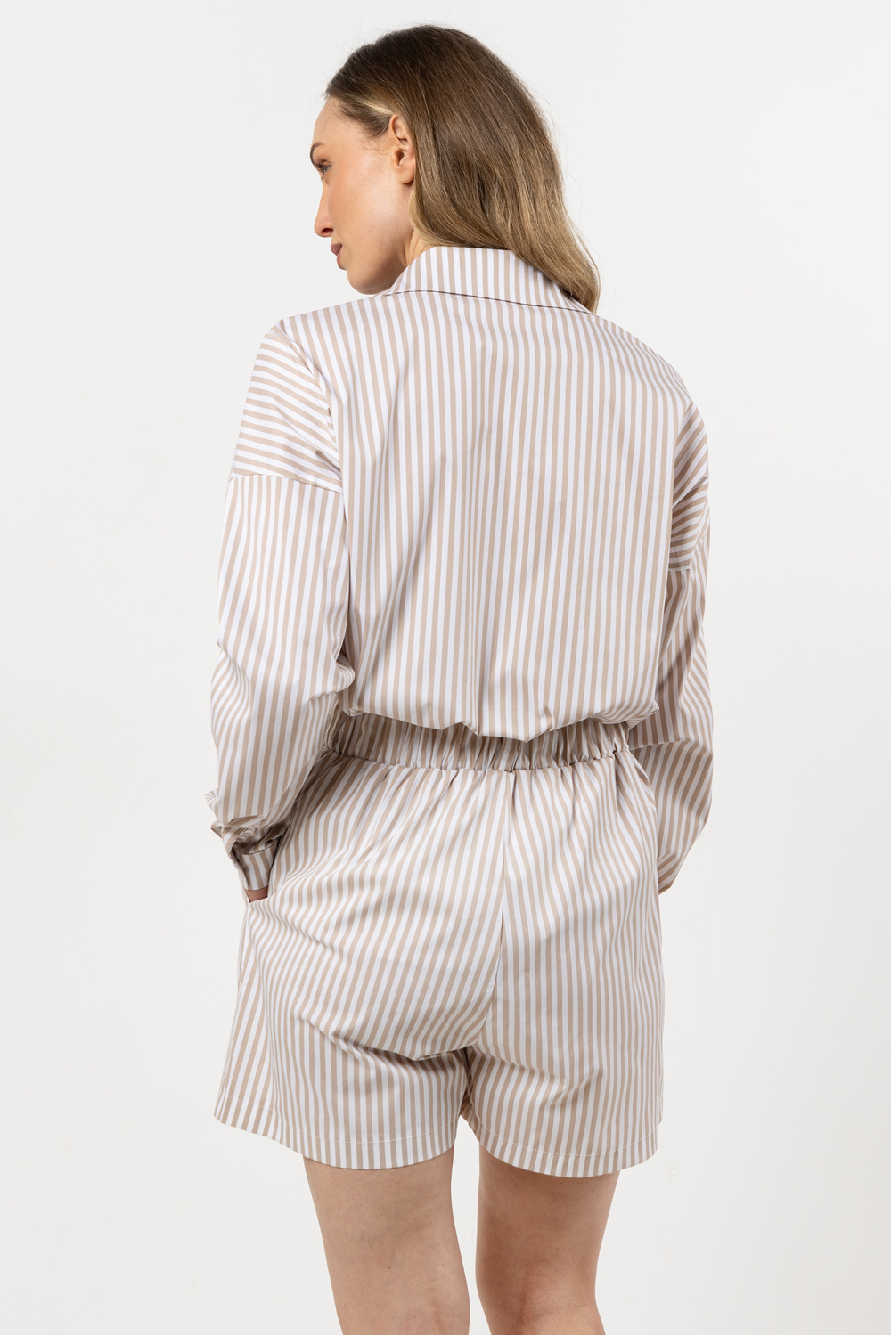 Szorty Model A719 Beige - awama – widok 2