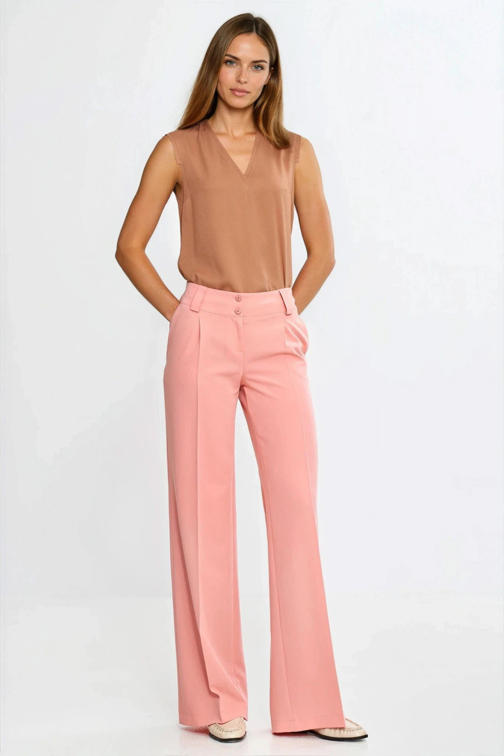 Sleeveless V-neck blouse B213 Carmel - Nife