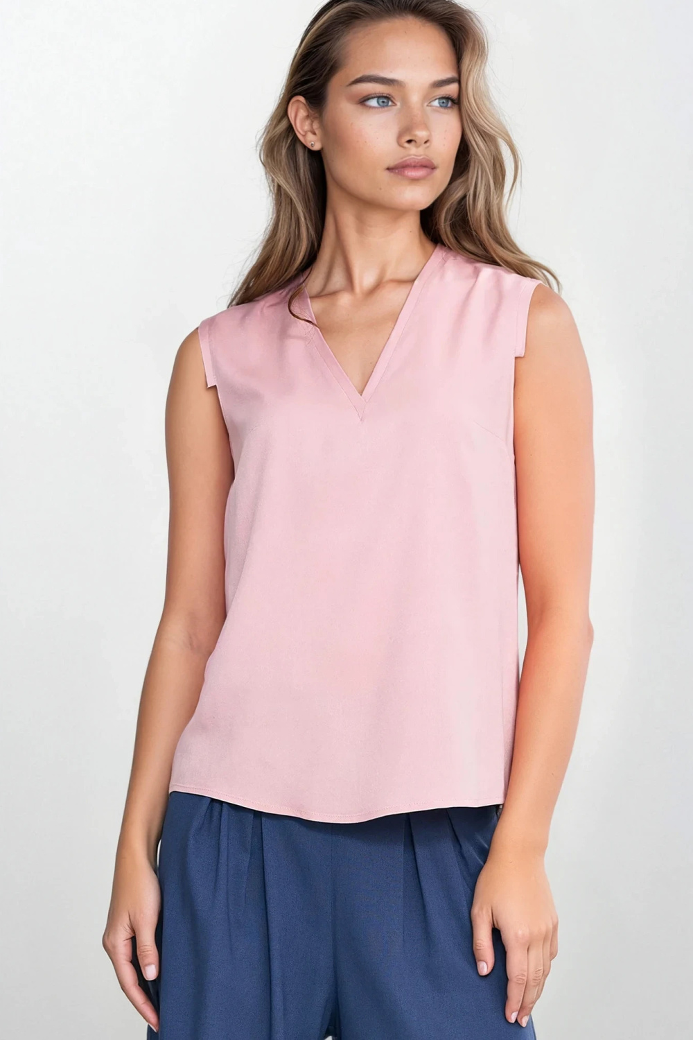 Sleeveless blouse with a V-neck B191 Pink - Nife