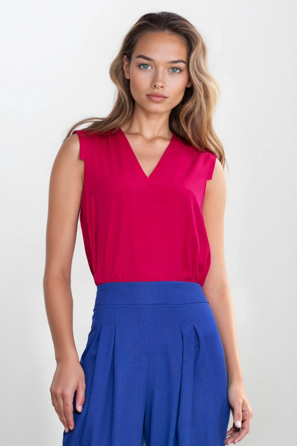 Sleeveless V-neck blouse B191 Fuchsia - Nife