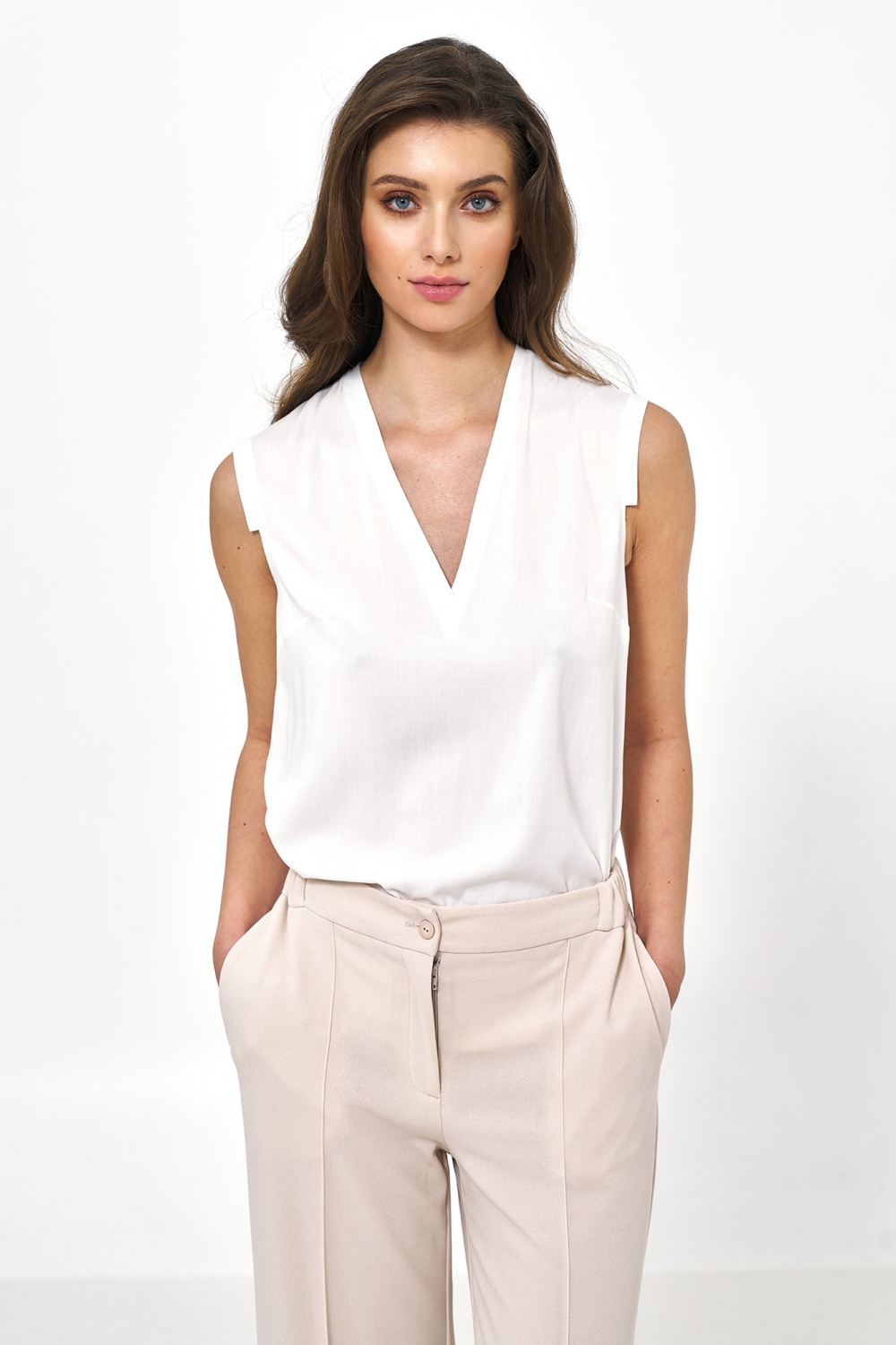 Sleeveless viscose blouse in ecru B148 Ecru - Nife