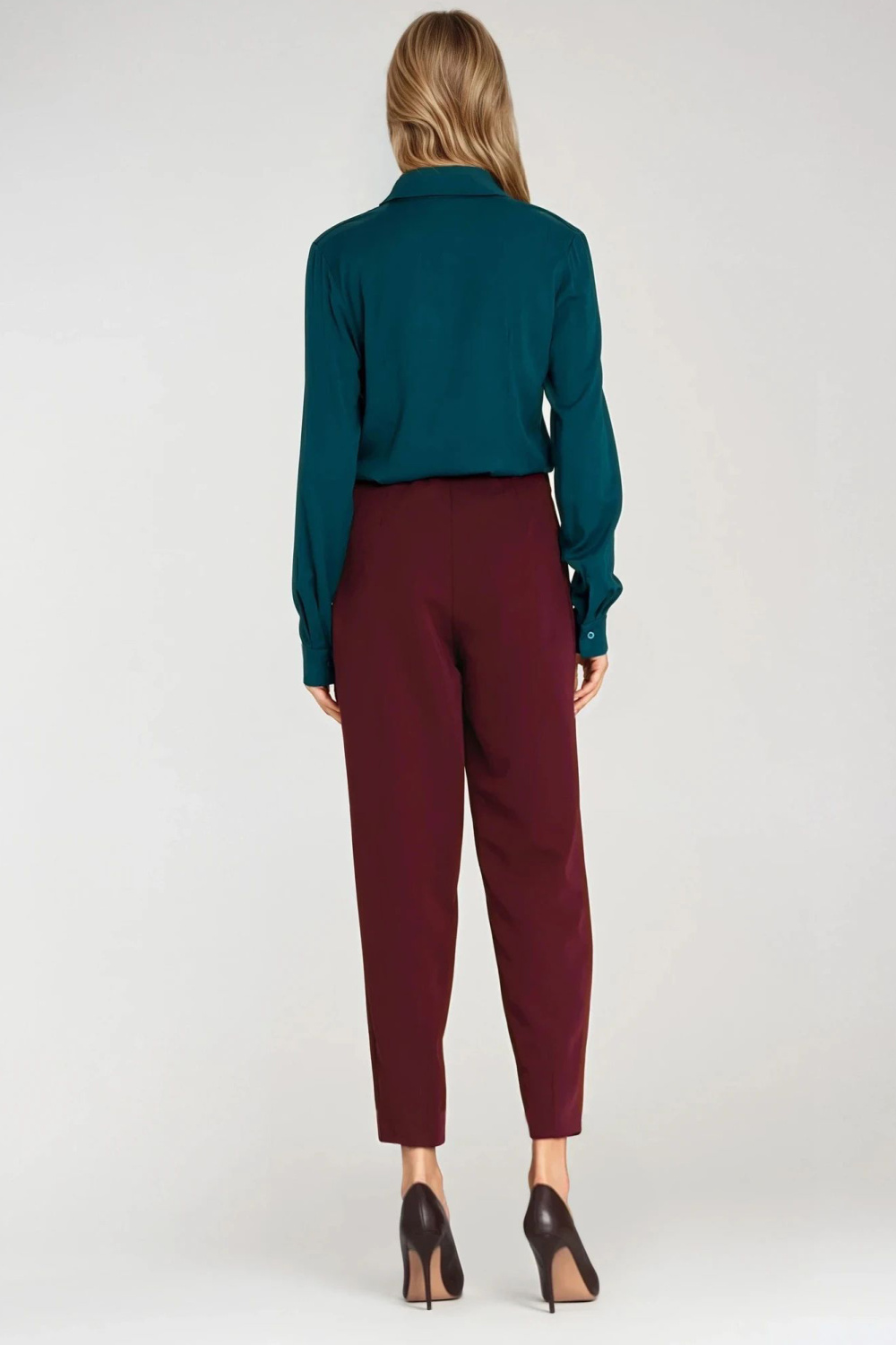 V-neck viscose blouse with jabot B202 Emerald - Nife