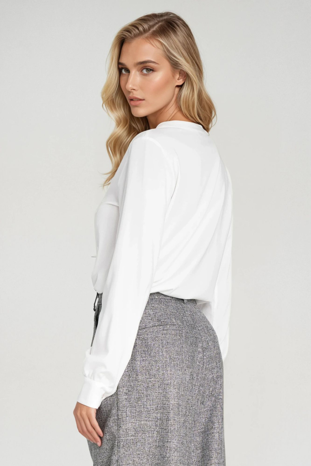 Viscose blouse with a wide placket at the neckline B196 Ecru - Nife