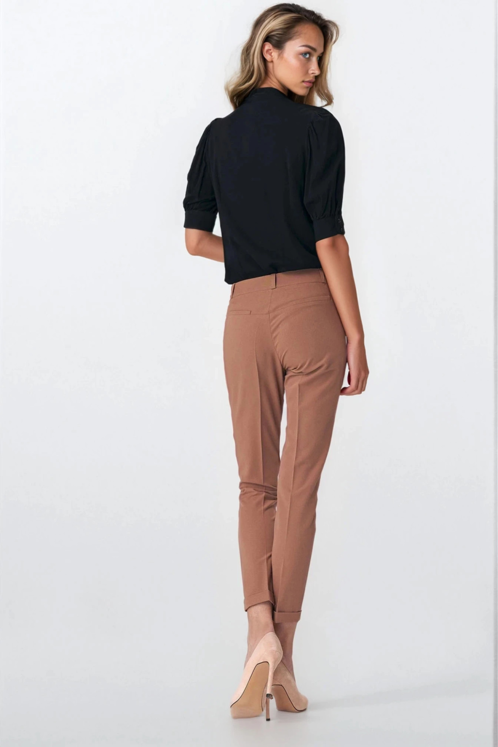 Elegant black blouse with neck tie B170 Black - Nife – vue 2