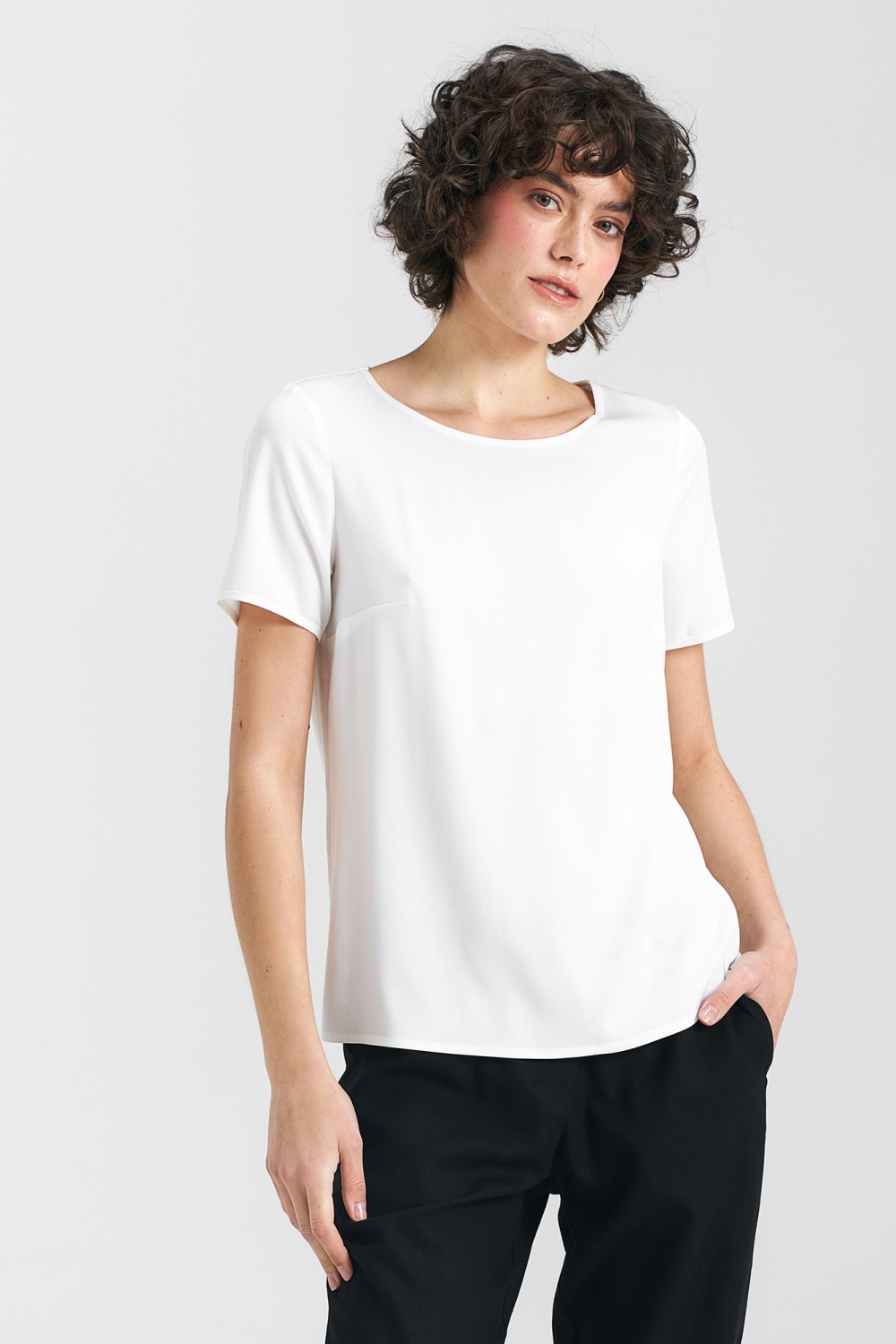 Basic short-sleeve top B160 Ecru - Nife