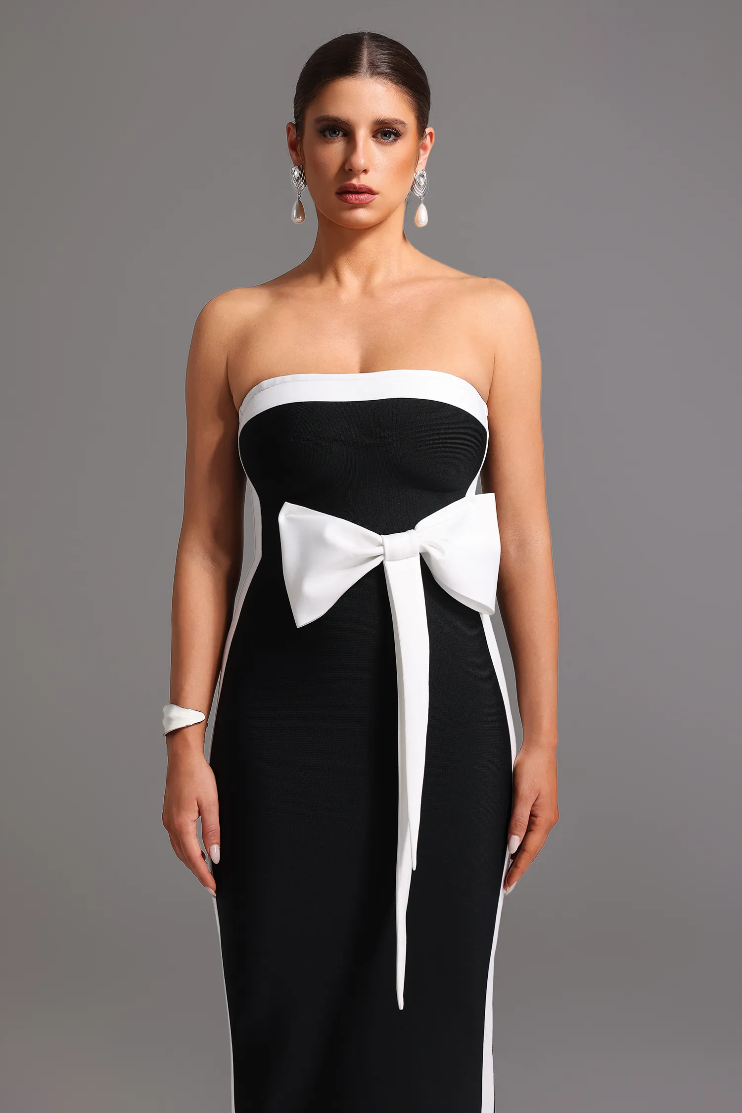 Robe Bow Black