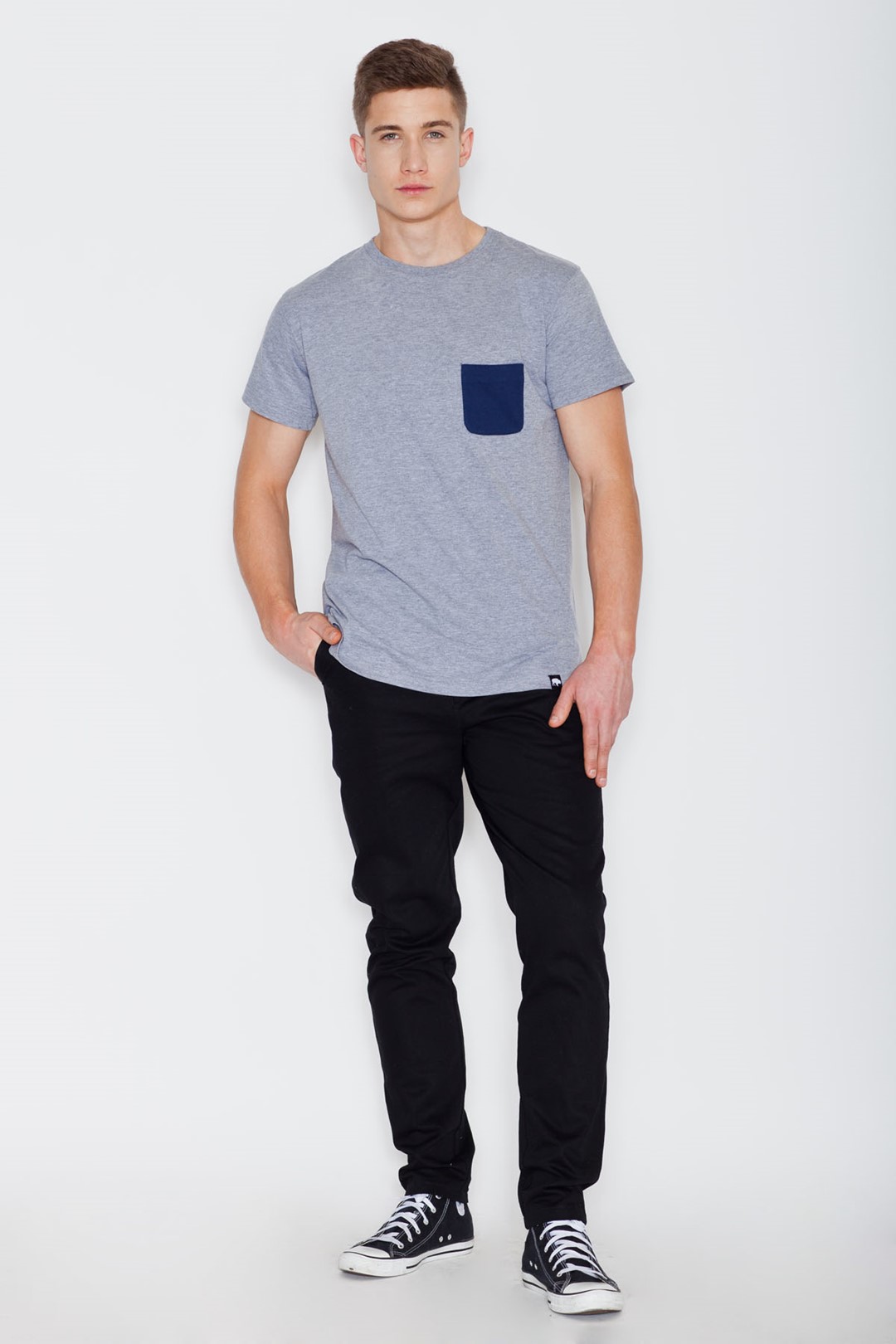 V002 T-Shirt Grey