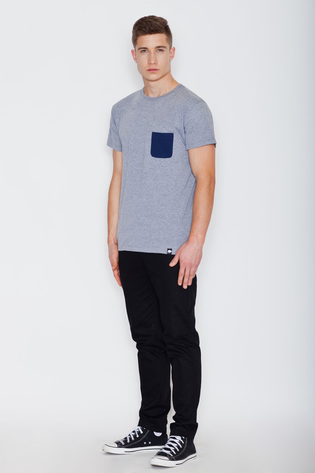 V002 T-Shirt Grey