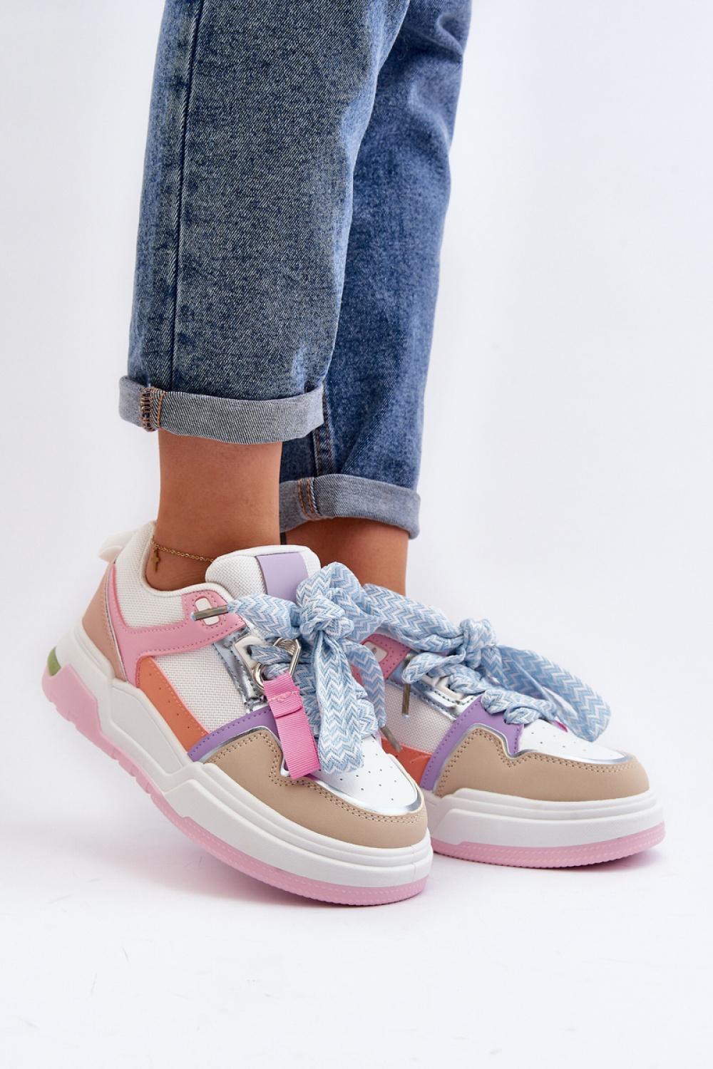 Neatisa 7565 Multicolour Sports Shoes - Step in style