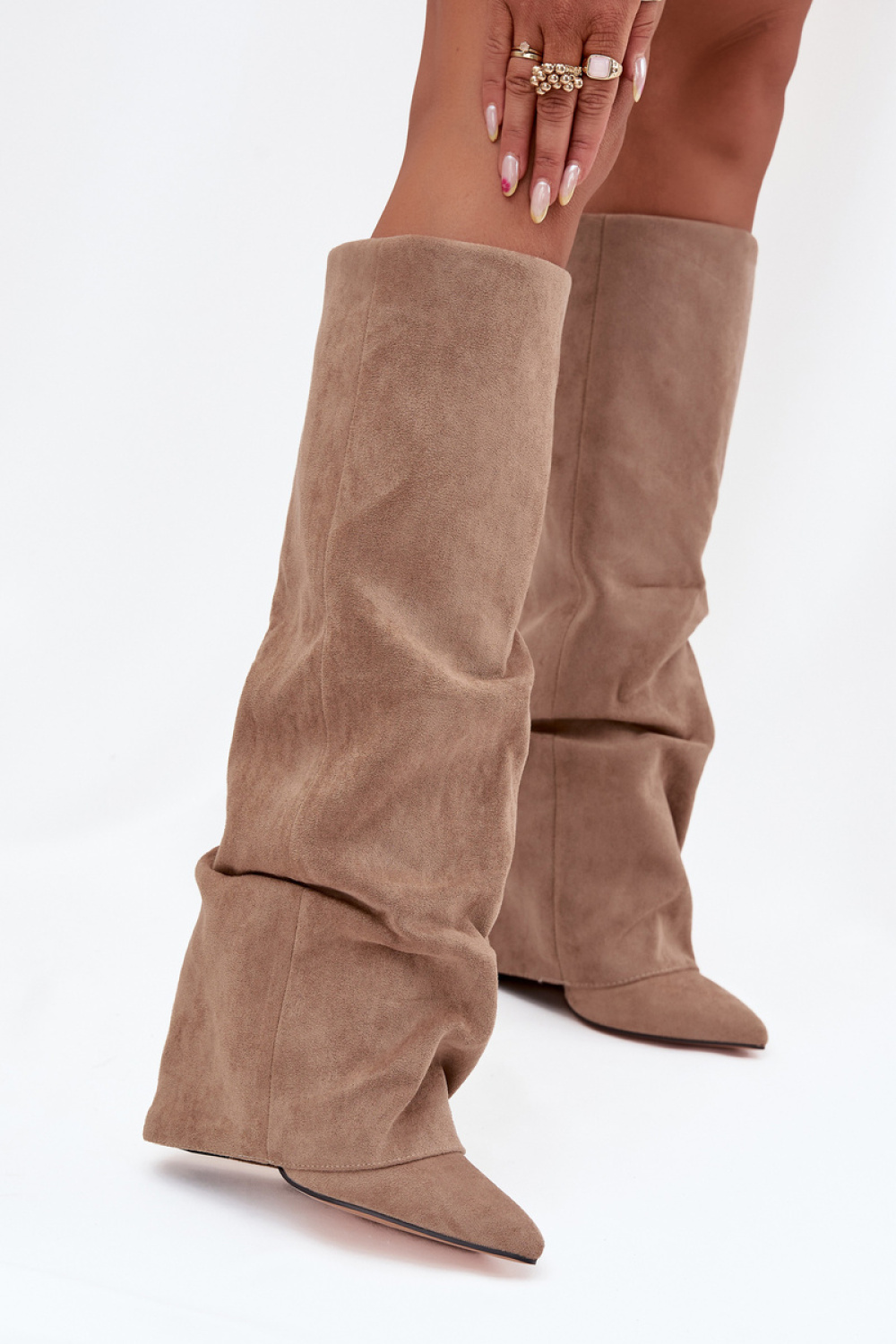 Kozaki Model Elivira CLS-532 Beige Zamsz - Step in style