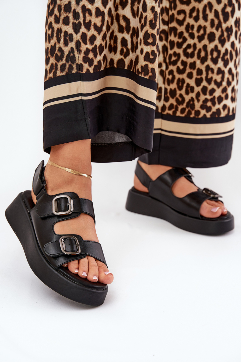 Genorre Model MAN0888 Sandals Black - Step in style
