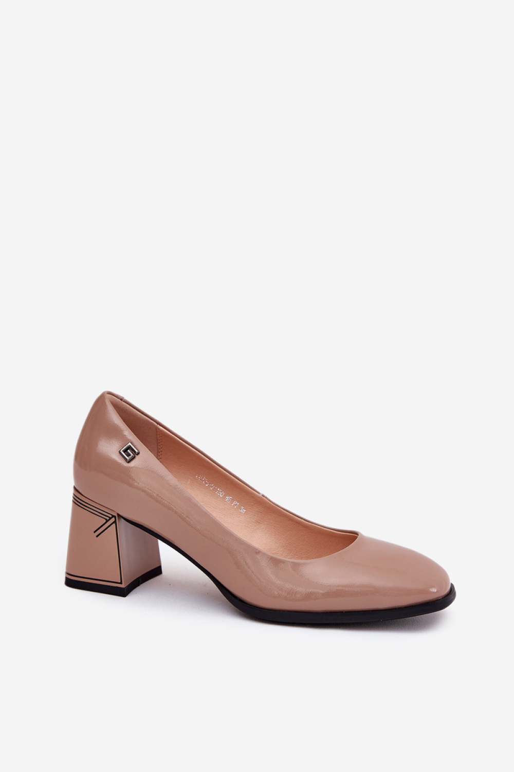 Vinceza 91130 Beige Patent Leather Pumps - Step in style